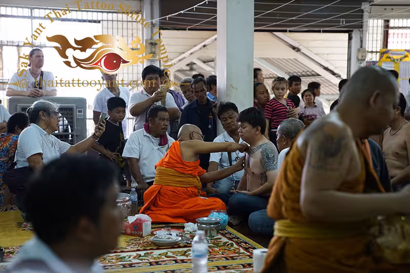 Wai Khru Golden Needles